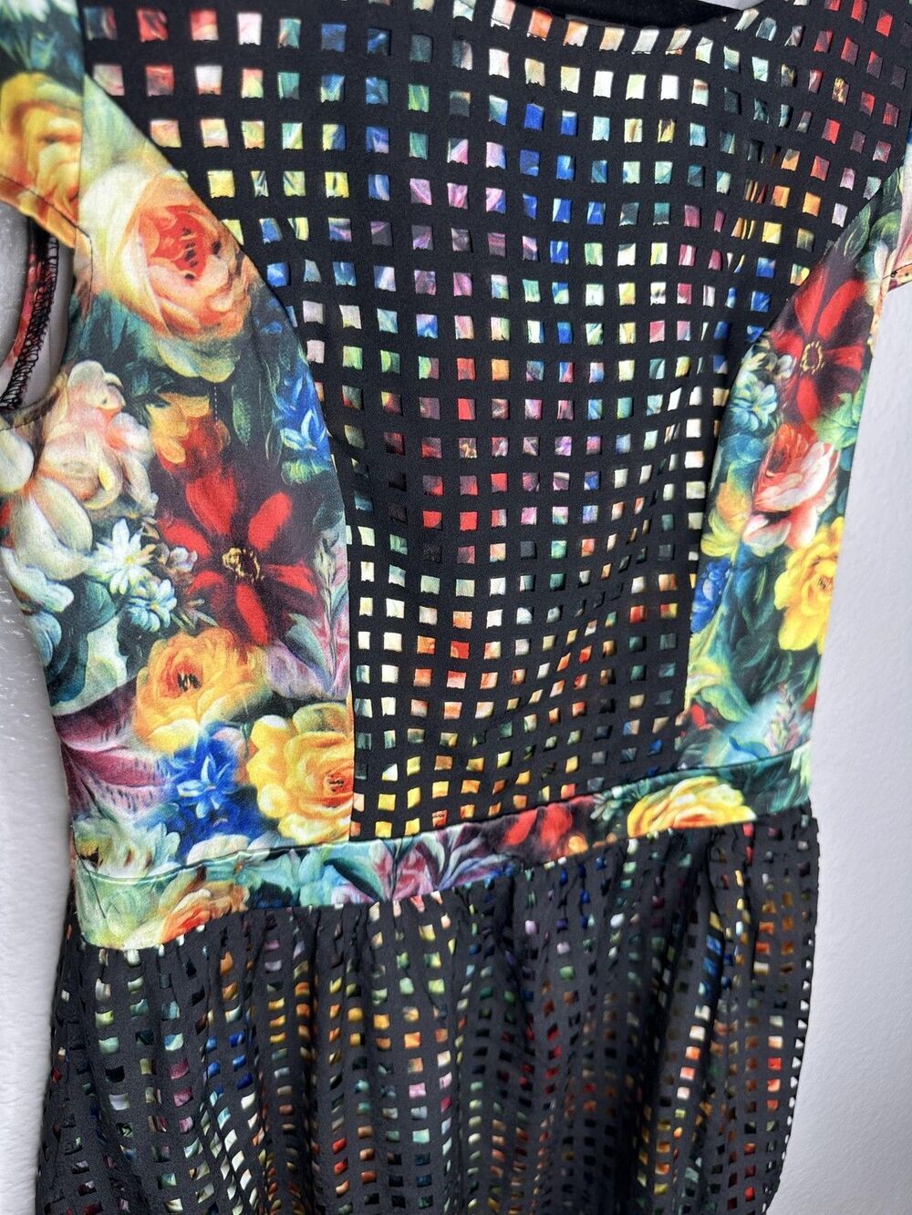 MINKPINK Dress Womens Medium Black Floral Lattice Mesh Fit & Flare Exposed Zip - Picture 2 of 7